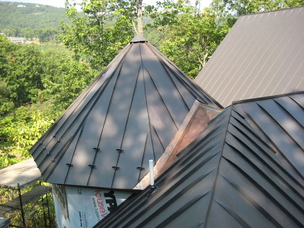 Professional Roof Tarp Installation by Craftsman Roofing in Unified Government of Athens-Clarke County (Balance)